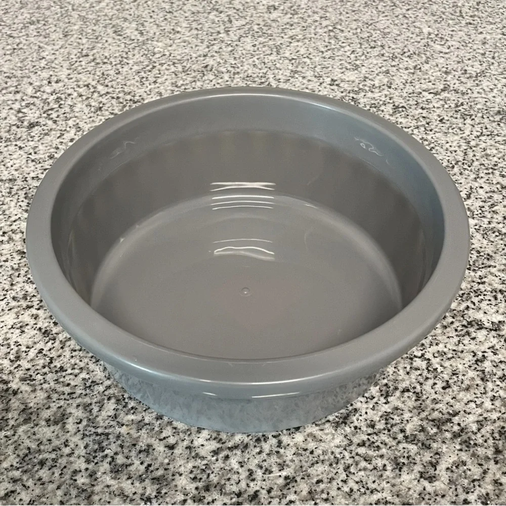 NWOT Gray Standard Pet Bowl measures 7&1/2 Perfect size for Feeding your pet!